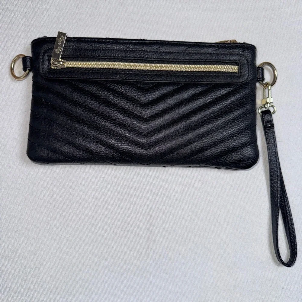 Itzy Ritzy Boss Crossbody Wristlet Black Chevron Quilted Vegan Leather Clutch